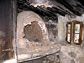 Horno de pan en el interior de una casa.