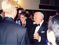 Mel Brooks en companía de su esposa Anne Bancroft en los Premios Emmy de 1988.