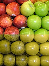 Simulation of trichromatic (above) and dichromatic (below) perception of red and green apples Assorted Red and Green Apples (deuteranope view).jpg