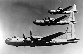 Escadrille de B-50 Superfortress en vol