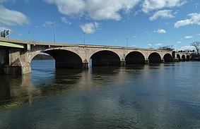 Bulkeley Bridge in Hartford CT.jpg