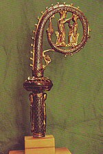 Crosse de l'abbaye de Villeloin du XIIIe siècle (collection du musée Goüin).