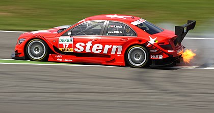 Mercedes-Benz Classe C W204, conduzida por Mathias Lauda, na temporada de 2009 da DTM. (definição 2 134 × 1 135)