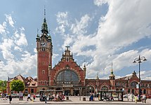 डांस्क में मुख्य ट्रेन स्टेशन (Gdańsk Główny)