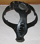 Gammelt kyskehtsbelte utstilt i det tidligere torturmuseet i Freiburg im Breisgau.