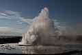 Éruption de Great Fountain Geyser en 2012.