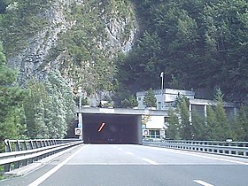 Image illustrative de l’article Tunnel routier du Kerenzerberg
