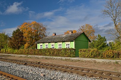 Жилой дом у железнодорожной станции Лехтсе