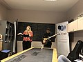 Concert après l'atelier Wikisource autrices à Wikimedia France le 15 septembre 2018 avec MV, chanteuse et Hugo Cordier, guitariste