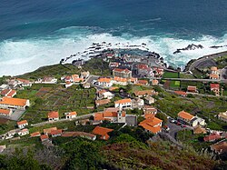 Atlantti huuhtoo Porto Monizin rantoja