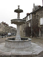 Fontaine de l'Hôtel-de-Ville (Mantes-le-Jolie)