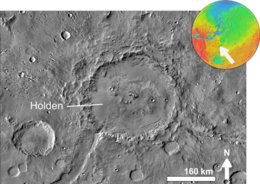 Марсианский ударный кратер Холден по данным дня THEMIS.png
