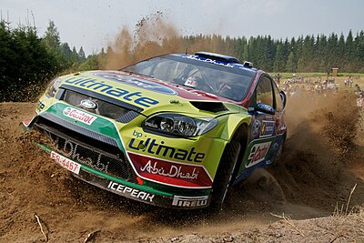 Jari-Matti Latvala jaag in 'n Ford Focus RS WRC tydens die 2010 Tydren Finland