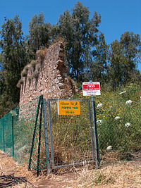 Remains of the village مسجد, 2007