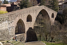 Pont Vell sobre el riu Ter