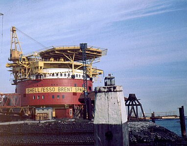Plataforma Brent Spar durant la seva construcció (1975)