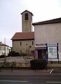 Mairie et église.