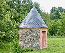 L'ancien bélier hydraulique.