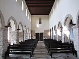 Intérieur de l'église romane Saint-Pierre dite Dompeter (XIIe siècle).