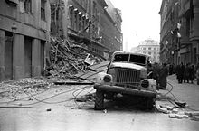 (tartalék) Kilőtt teherautó a Baross utcában az 1956-os forradalom idején