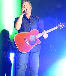 Shelton at the 2017 Warrior Games opening ceremony Blake Shelton 2017 Warrior Games opening ceremony 170701-Z-QJ832-319 (cropped).jpg