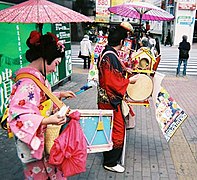 Músicos anunciantes en Japón