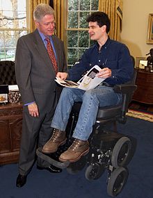 Dean Kamen (b. 1951) demonstrating his iBOT invention to President Bill Clinton in the Oval Office. Clinton-kamen.jpg