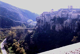 Cuenca casas colgadas.jpg