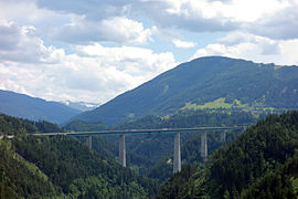 Blick auf die Europabrücke (Richtung Süden)