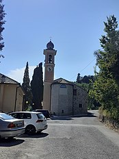 U derê da gêxa dedicâ a San Giuanni Batista (vista daa stradda), Bassanegu frasiun de Casanöva