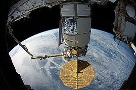МКС-61 Cygnus NG-12 сцеплен Canadarm2 (2) с модулем Unity. Jpg