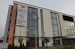 Vantin pääkonttori sijaitsee Yrityspalvelukeskus Leijan rakennuksessa Vantaan Pakkalassa.