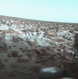 Pohled na část Utopia Planitia na snímku americké sondy Viking 2