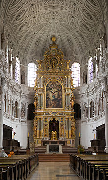 High altar of St. Michael's Church, Munich, dwarfed by a huge reredos Michaelskirche Munich - St Michael's Church High Altar.jpg