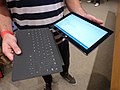 Ein Microsoft Surface Pro mit Touch Cover