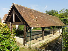 Lavoir couvert.