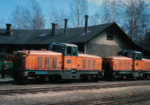 SJ T2p 3525 (früher SRJ 5) und SJ T2p 3526 (früher SRJ 6) in Jädraås