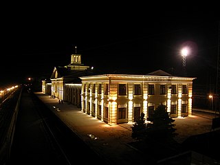 Сучасний вокзал станції Лозова