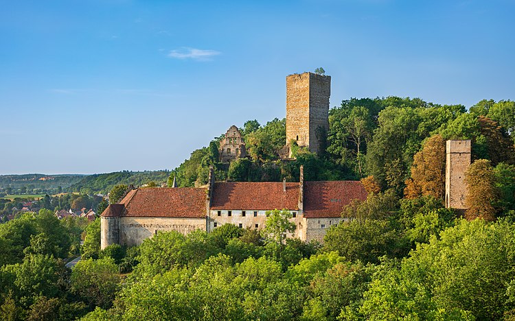 Замок Эренберг в Бад-Раппенау, Баден-Вюртемберг