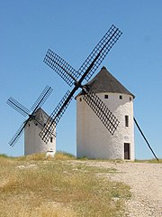 Turmwindmühlen mit fester Haube, La Mancha, Spanien