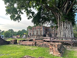 พระตำหนักชุบศร หรือพระที่นั่งเย็น