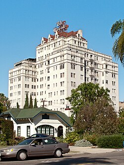 El Royale Apartments.jpg