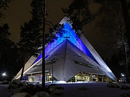 Hyvinge kyrka under Finlands 100-årsjubileum år 6 december 1917