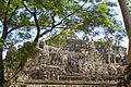 Façade ouest du Baphuon et Bouddha couché, 2011.