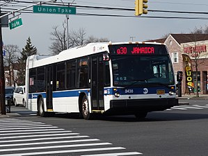 A Q30 bus at Union Turnpike