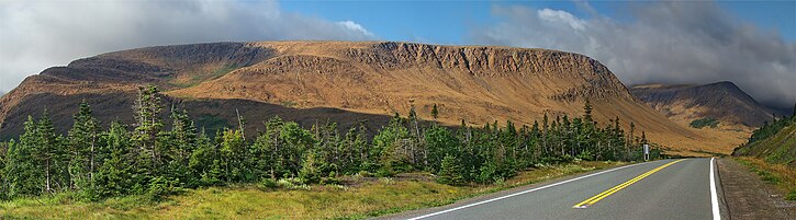 Parc national du Gros-Morne, les montagnes Tablelands vues de la Route 431
