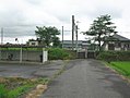 旧2番線跡は現在も東口として機能している