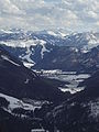 Buchensteinwand und Westrand des Kirchbergstocks, Blick von der Steinplatte durch Pillerseetal nach Süden