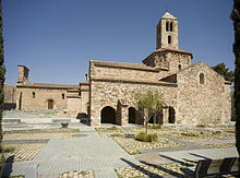 Contrafuertes de Santa Maria de Egara.