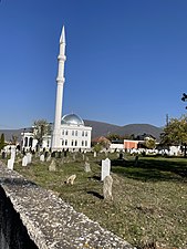 Новата џамија на влезот од кај Туденце